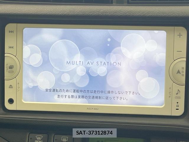 Toyota AQUA 2013-07 8055796-2