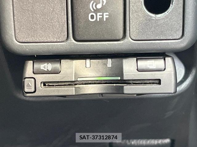 Toyota AQUA 2013-07 8055796-4