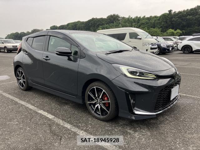 Toyota AQUA 2023-05 8055836-0