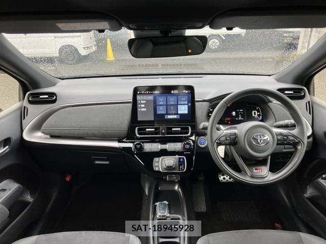 Toyota AQUA 2023-05 8055836-2
