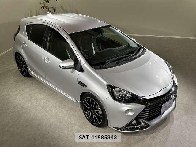 Toyota AQUA 2015-08 8055873-11