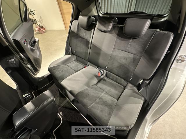 Toyota AQUA 2015-08 8055873-6