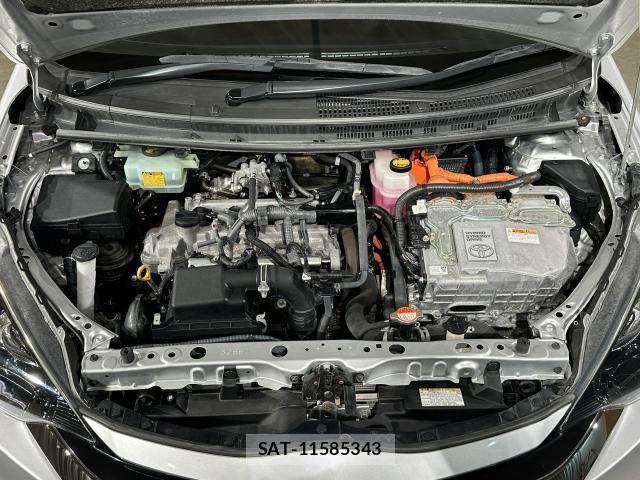 Toyota AQUA 2015-08 8055873-7