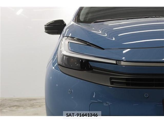 Toyota AQUA 2026-06 8055908-11