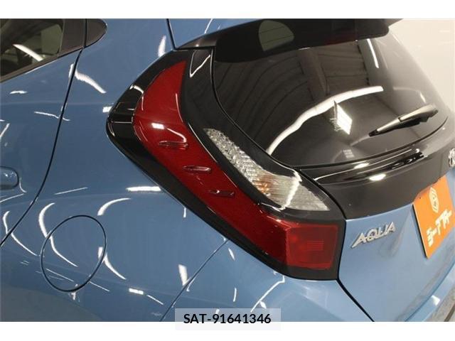 Toyota AQUA 2026-06 8055908-15