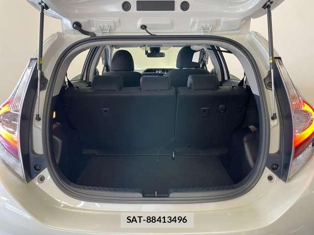 Toyota AQUA 2020-03 8055925-17
