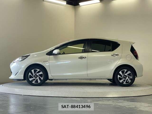 Toyota AQUA 2020-03 8055925-18