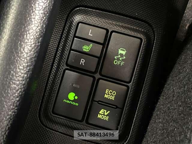 Toyota AQUA 2020-03 8055925-6