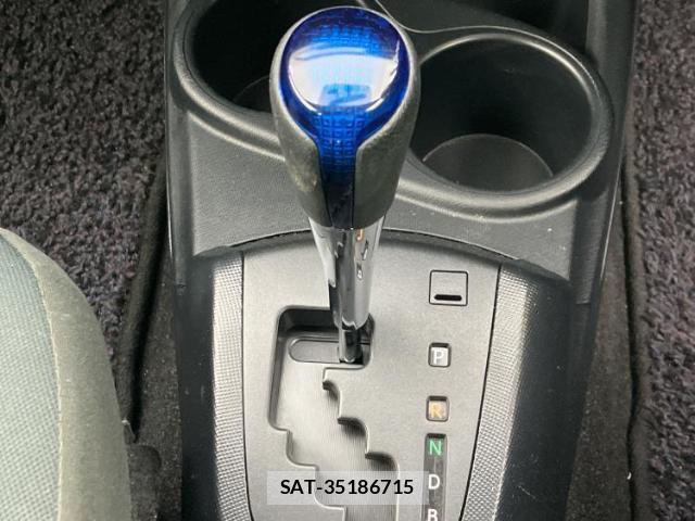 Toyota AQUA 2017-11 8056111-16