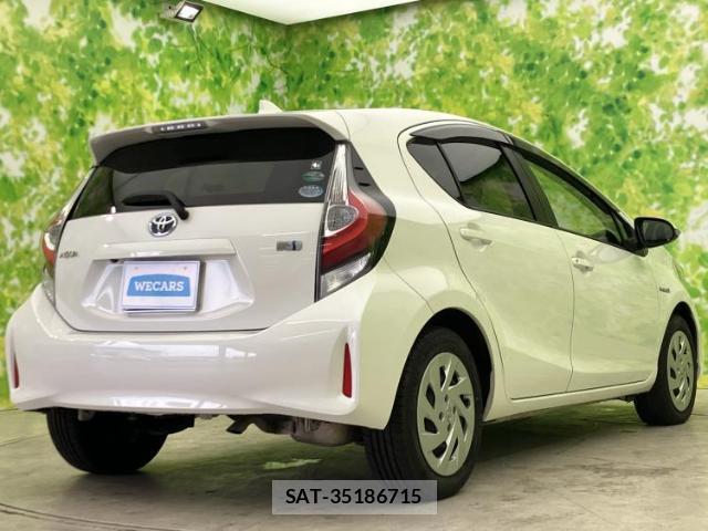 Toyota AQUA 2017-11 8056111-2