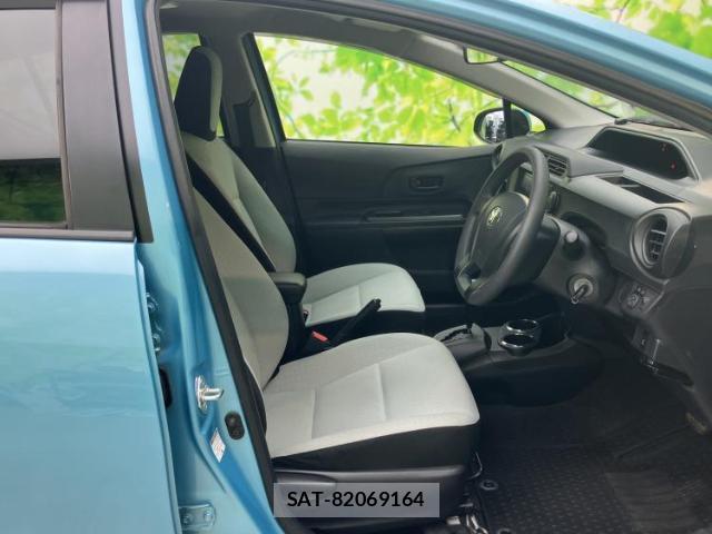 Toyota AQUA 2015-04 8056160-3