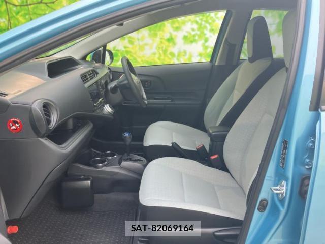 Toyota AQUA 2015-04 8056160-5