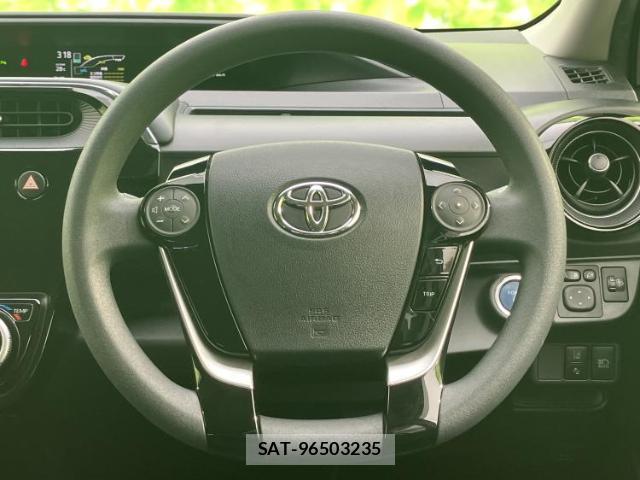Toyota AQUA 2018-12 8056181-14