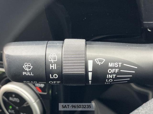 Toyota AQUA 2018-12 8056181-16