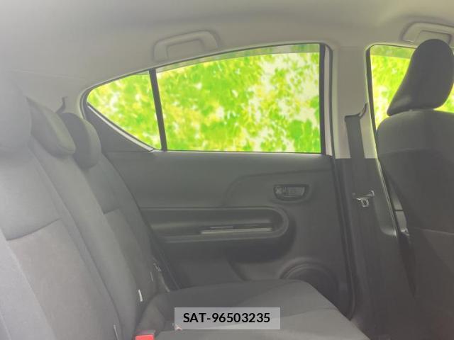 Toyota AQUA 2018-12 8056181-4