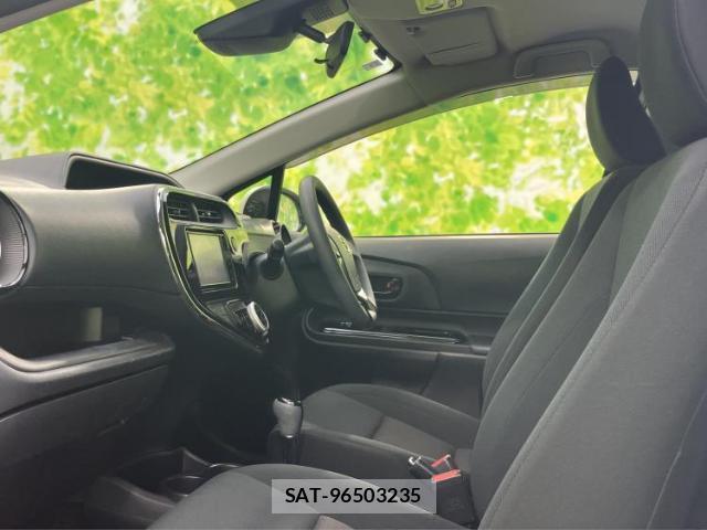 Toyota AQUA 2018-12 8056181-5