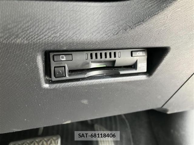 Toyota AQUA 2017-12 8056218-15