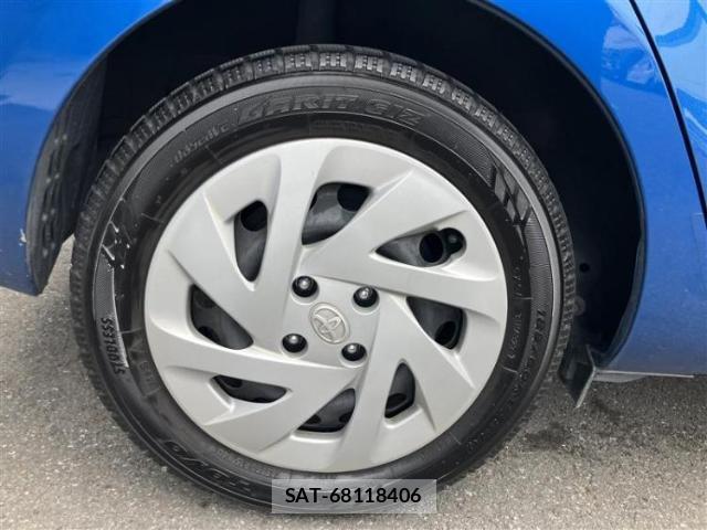 Toyota AQUA 2017-12 8056218-17