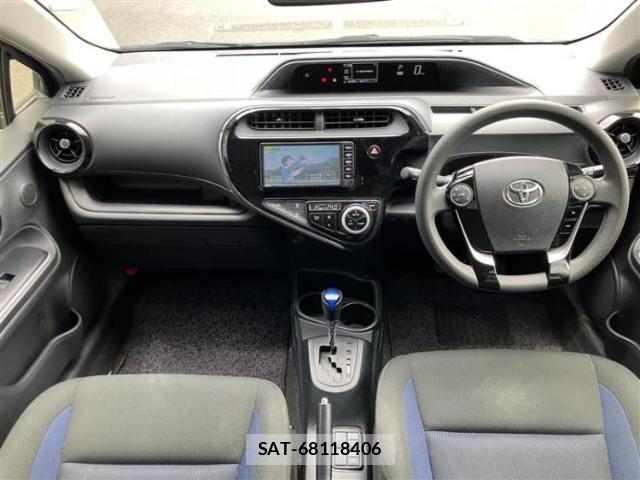 Toyota AQUA 2017-12 8056218-3