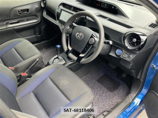 Toyota AQUA 2017-12 8056218-4