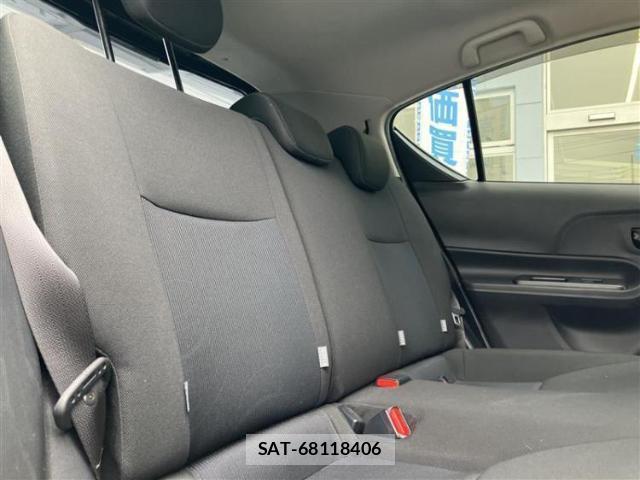 Toyota AQUA 2017-12 8056218-6