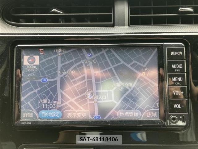 Toyota AQUA 2017-12 8056218-8