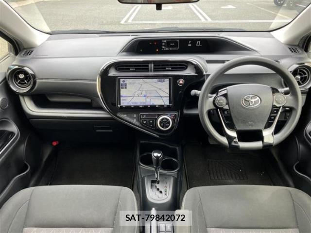 Toyota AQUA 2019-11 8056224-3
