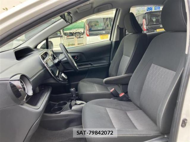 Toyota AQUA 2019-11 8056224-5