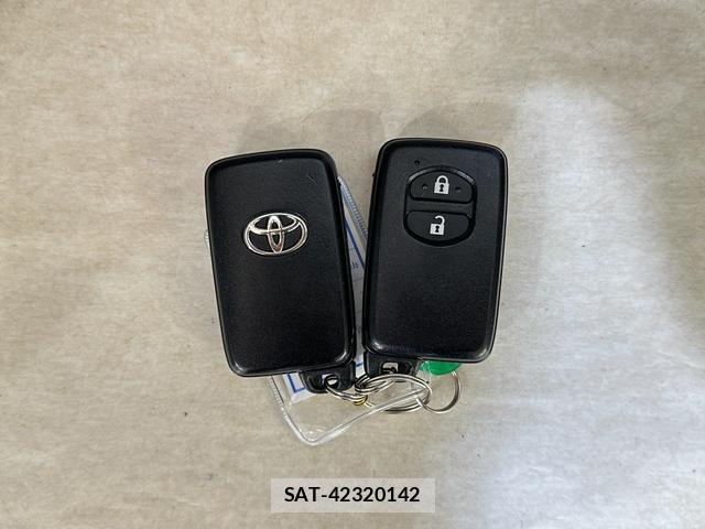 Toyota AQUA 2018-06 8056282-10