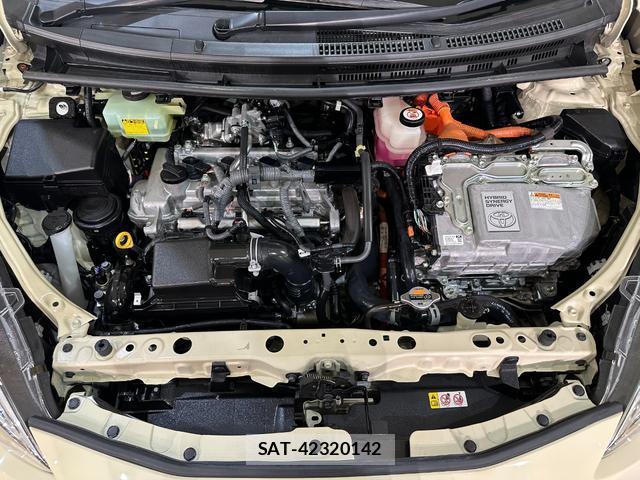 Toyota AQUA 2018-06 8056282-19