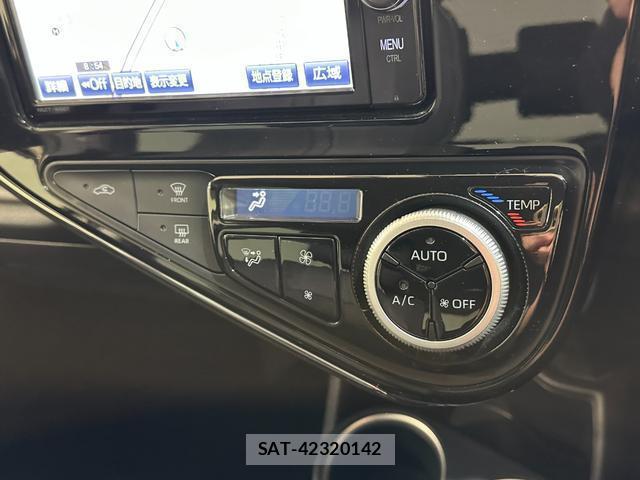 Toyota AQUA 2018-06 8056282-5