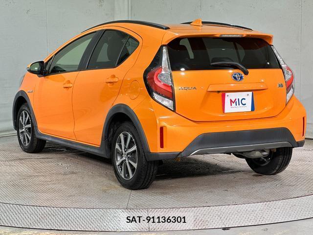 Toyota AQUA 2018-04 8056301-14