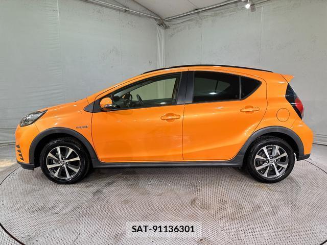 Toyota AQUA 2018-04 8056301-18