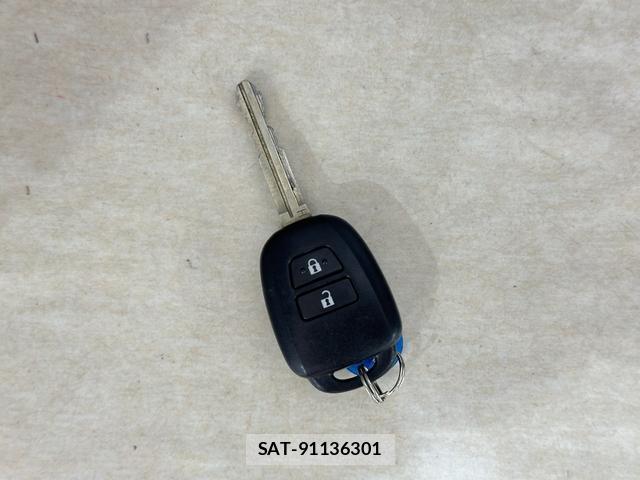 Toyota AQUA 2018-04 8056301-7