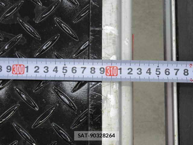 Nissan ATLAS 2023-05 8053434-13