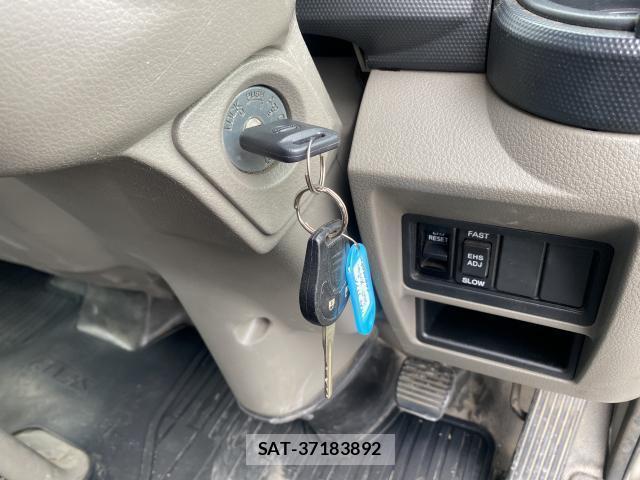 Nissan ATLAS 2013-05 8054375-9