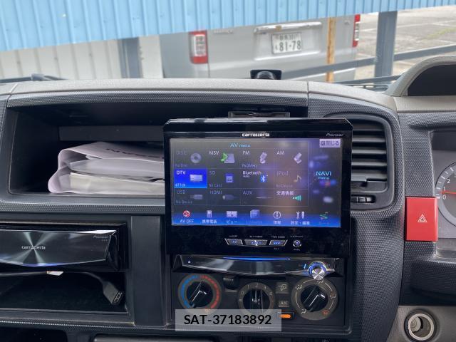 Nissan ATLAS 2013-05 8054375-11