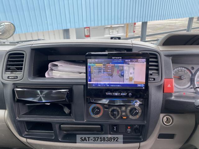 Nissan ATLAS 2013-05 8054375-5
