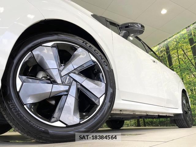 Nissan AURA 2022-12 8055478-12