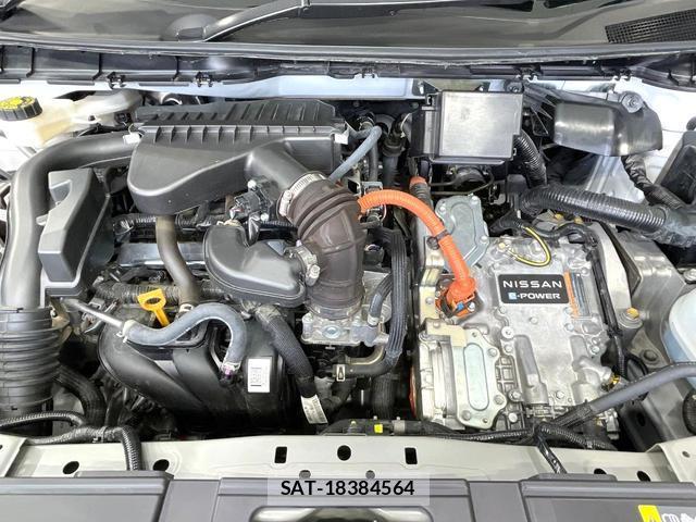 Nissan AURA 2022-12 8055478-17