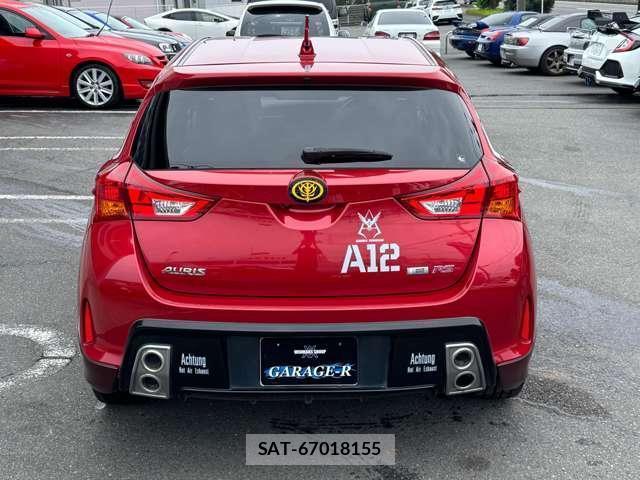 Toyota AURIS 2013-10 8053969-13