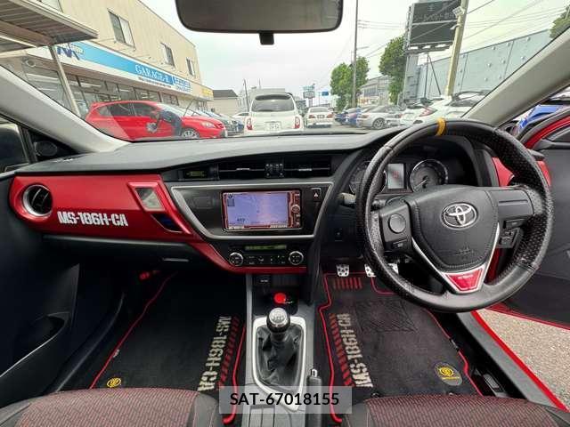 Toyota AURIS 2013-10 8053969-4