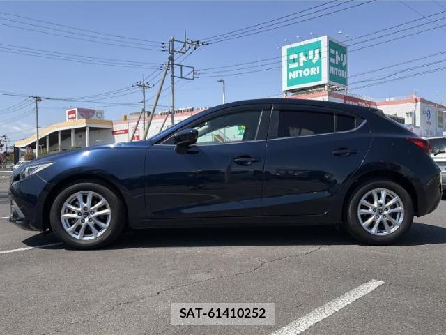 Mazda AXELA SPORT 2014-05 8053577-1