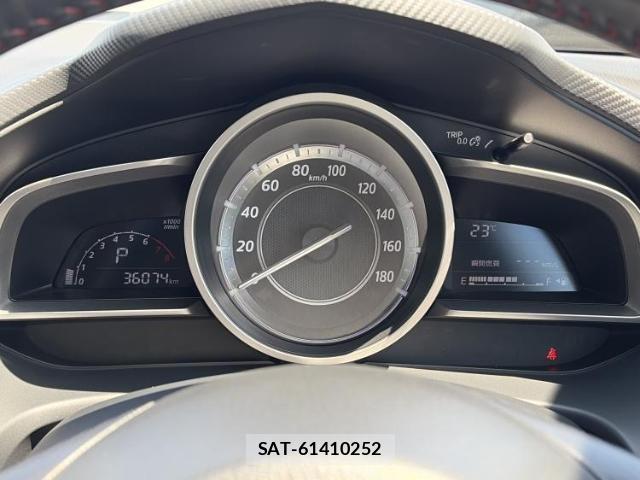 Mazda AXELA SPORT 2014-05 8053577-12