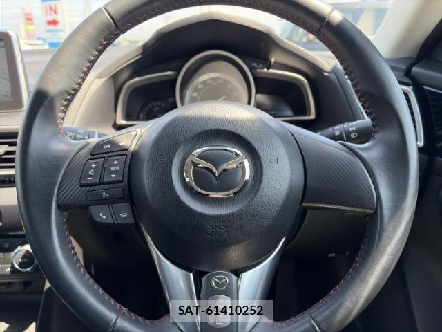 Mazda AXELA SPORT 2014-05 8053577-13