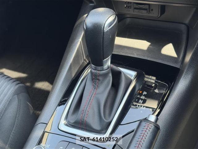 Mazda AXELA SPORT 2014-05 8053577-16