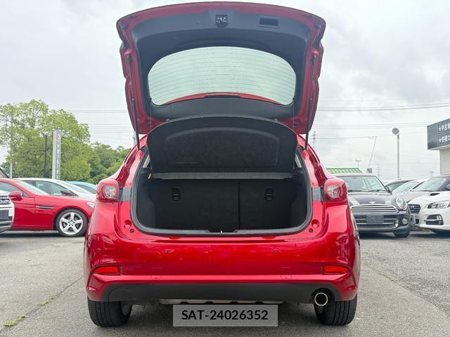 Mazda AXELA SPORT 2018-10 8054880-14