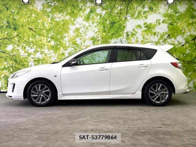 Mazda AXELA SPORT 2013-04 8054889-1