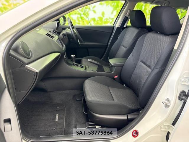 Mazda AXELA SPORT 2013-04 8054889-5