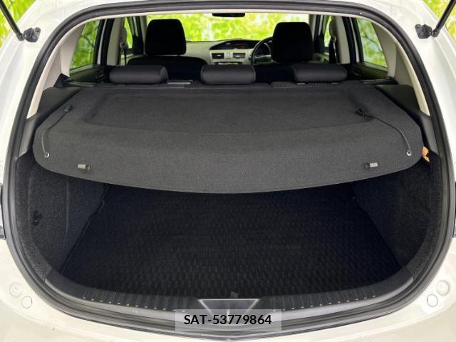 Mazda AXELA SPORT 2013-04 8054889-7